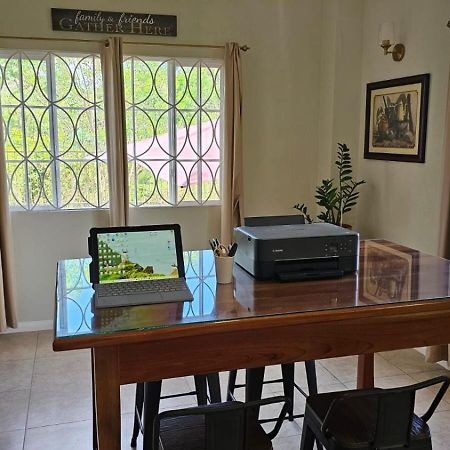 Komfort Getaway Villa At Countrymist Ocho Rios Luaran gambar