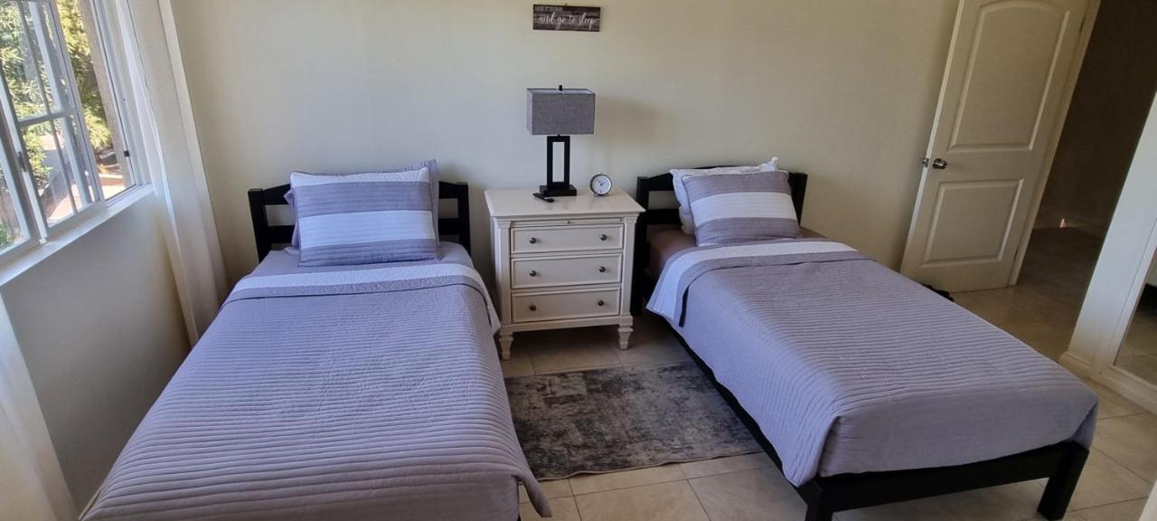 Komfort Getaway Villa At Countrymist Ocho Rios Luaran gambar