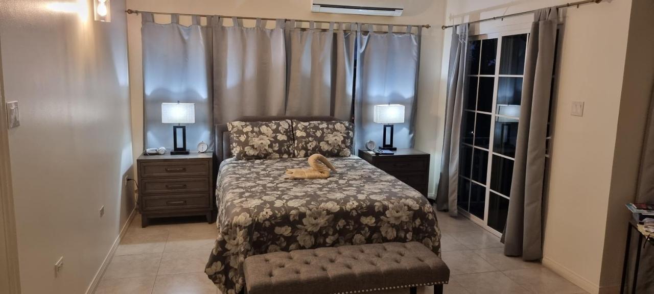 Komfort Getaway Villa At Countrymist Ocho Rios Luaran gambar